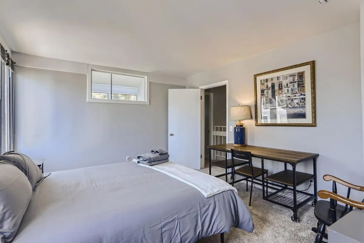 Sunny Suburban Getaway 4Br 3Ba Condo W Pool Denver
