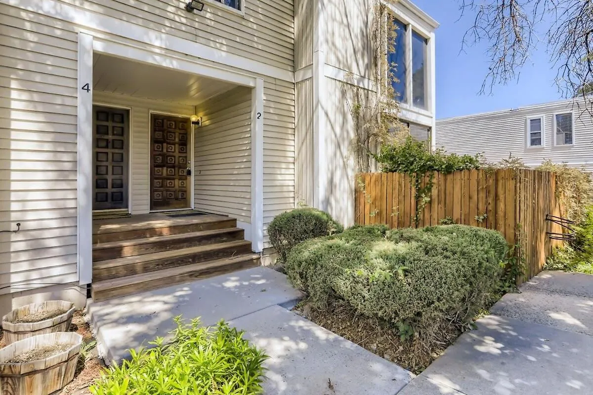 Sunny Suburban Getaway 4Br 3Ba Condo W Pool Denver